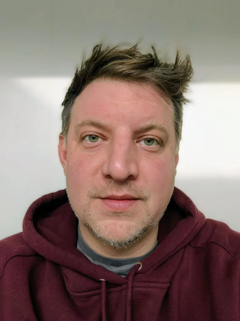 Portrait frontal von Gregor frei
